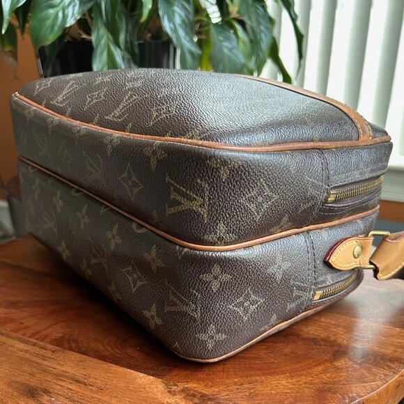 LOUIS VUITTON Monogram Reporter PM - Picture 11 of 11